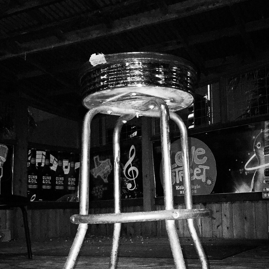 cc_songwriters's tweet photo. Our first #CCSongwriters #InTheRounds of 2017 kicks off in just a few minutes! Be here for the excitement! At @ExecSurfClub @DSVodka https://t.co/c8bcgcVJX5