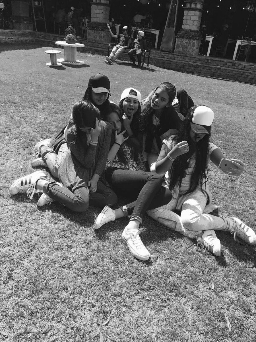 Disfrutando con mis amigas ; lo mejor de todo!