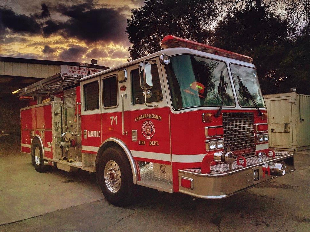 mrdanielgross's tweet photo. Working it in 2017. #doinga24 #firefighter #fireservice #fireengine #firefighter_brotherho… https://t.co/IYFximR0fz https://t.co/KgzA8rFlL9