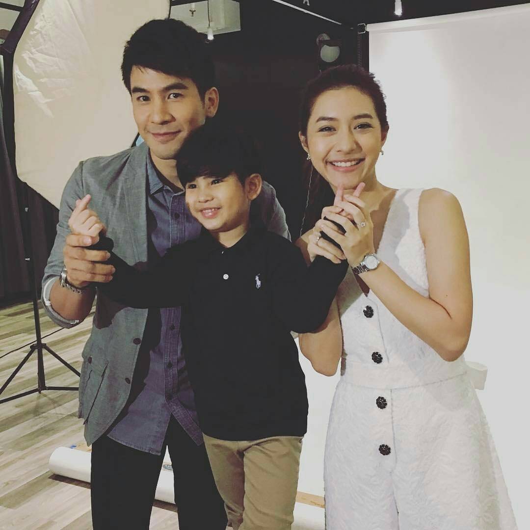 Ig.gibseesan - พ่อแม่ลูก ชิป่ะ 😆😆😆 #พ่อยุ่งลุงไม่ว่าง #โป๊บมิว @mewnitthaV <a href="/mewnitttha/">MewNittha</a>