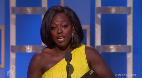 BuzzFeedNews's tweet photo. #GoldenGlobes: Viola Davis wins Best Supporting Actress in a Motion Picture for "Fences" https://t.co/TuyifBMJDq