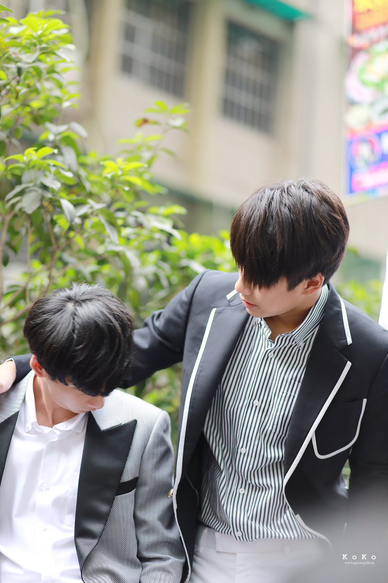ruanqiong's tweet photo. ขอสามคำ😏😏😏
#makeitrighttheseries 
#MIRinGuangzhou 
#ttoeysittiwat 
#ohmpawat
@ohmpawatt @ImerbSittiwat https://t.co/RSOsQEaZFt