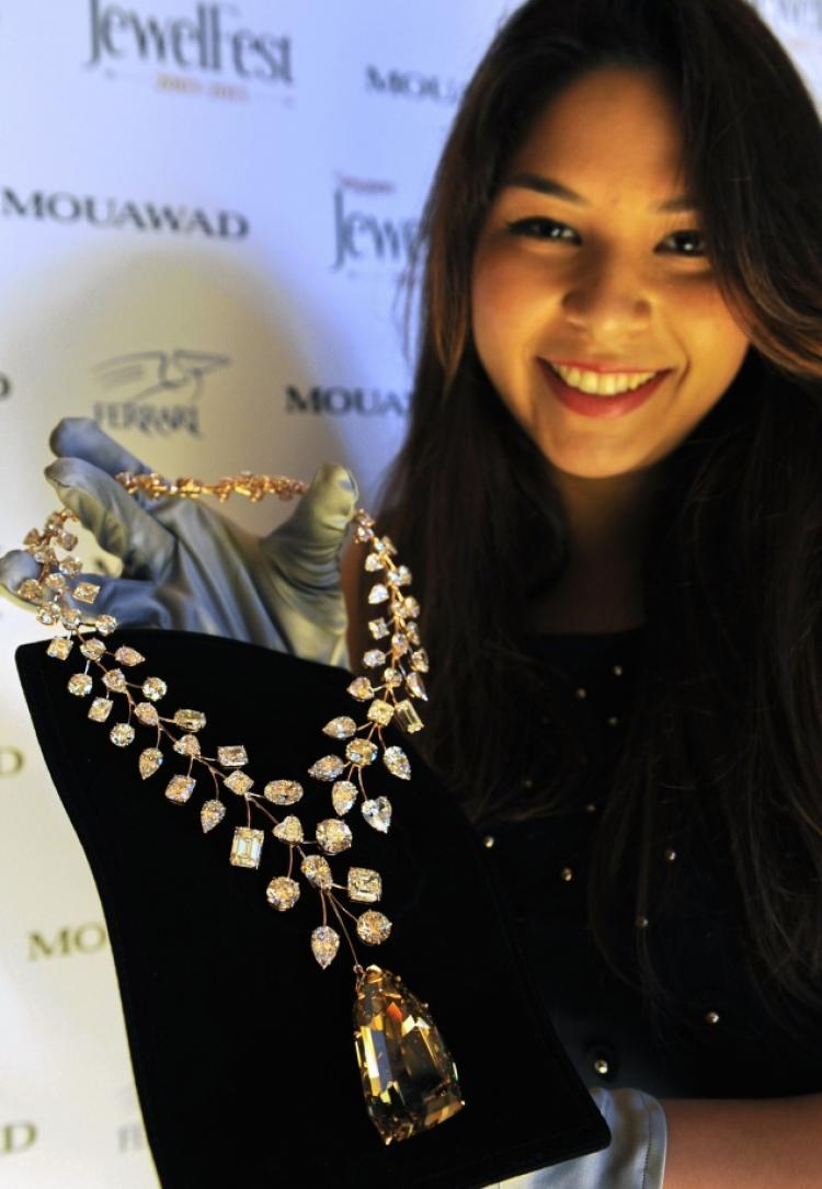 Blingvine on X: L'Incomparable Diamond Necklace, $55M Necklace