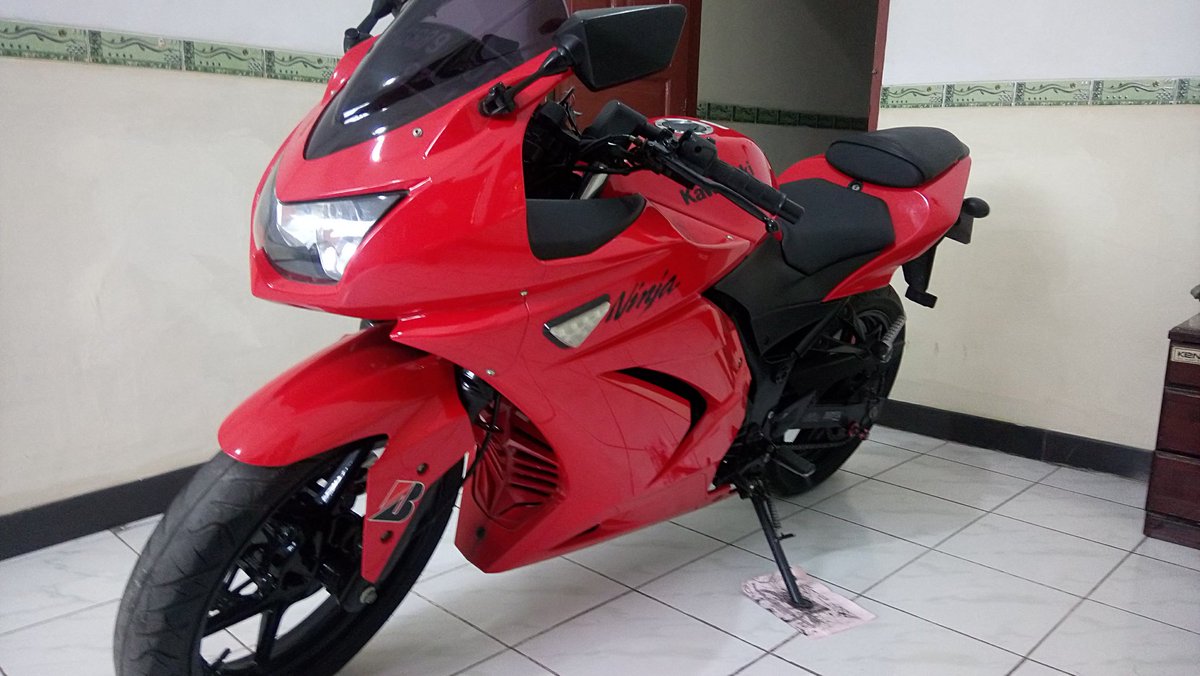 KusnantoGSucces's tweet photo. #Jual #Kawasaki #Ninja 250 #Karbu 2012 D #Kota #Bamdungjuara #Antik. Serius hub. 0822 4042 5859 https://t.co/s38M93AZWk