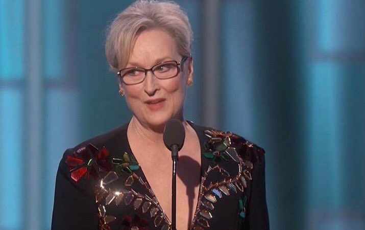 MerylStreepPage's tweet image. "Take your broken heart and make it into art."💔😢💔😢💔😢 Meryl Streep at the golden globes speech  Princess Leia told her that once  💔