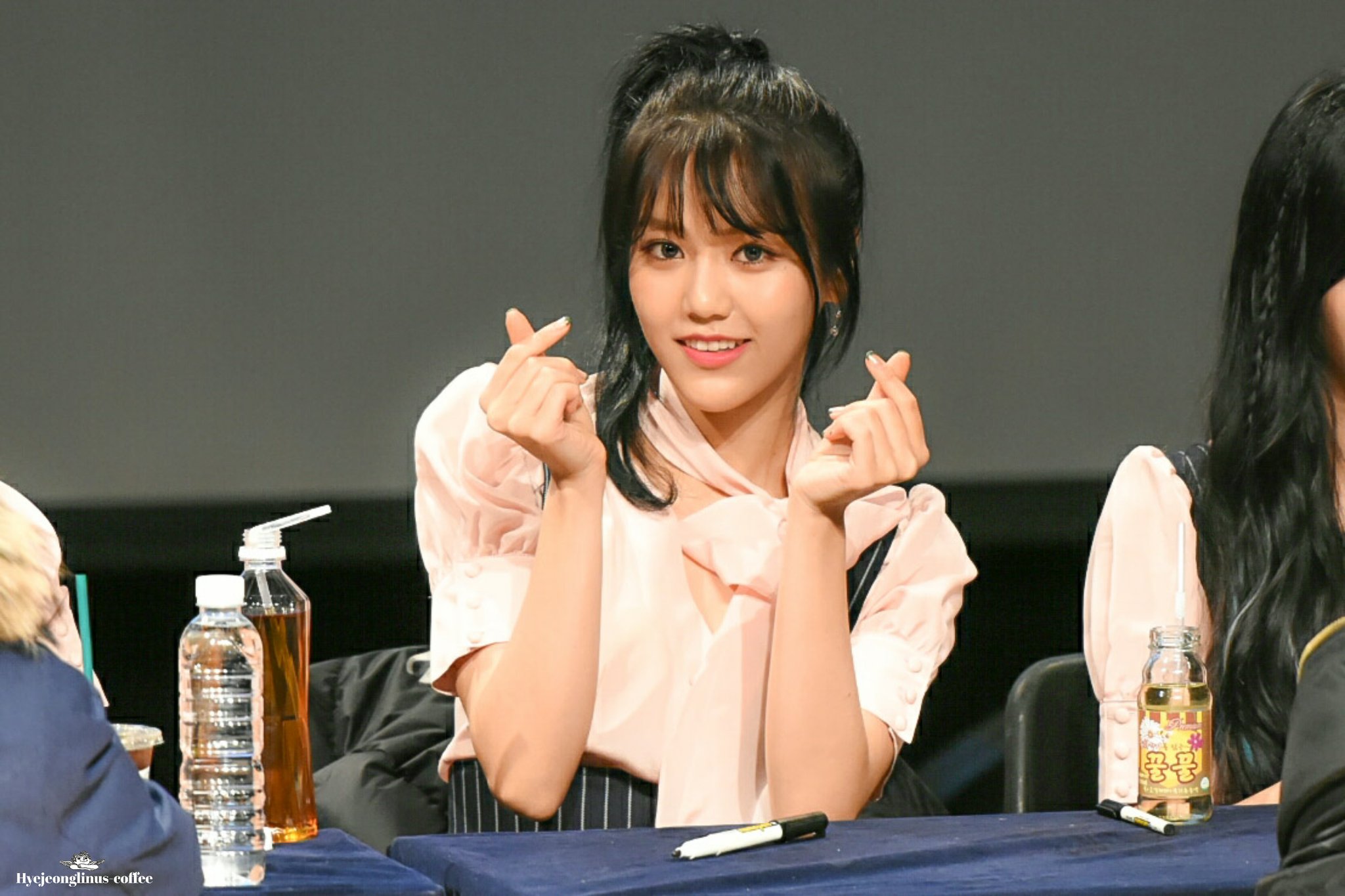 C1suEeMUQAAl4Gl.jpg:large