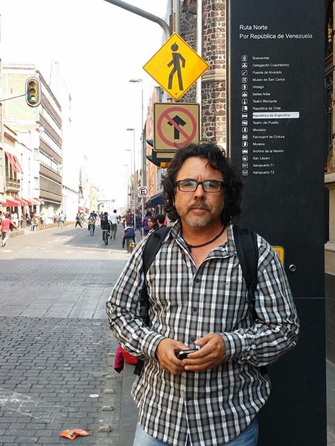 LaDignaMetafora's tweet photo. En el norte del país autores y editores conservan la independencia
Carlos Sánchez y Mauricio Bares narran búsquedas 
https://t.co/I3W6QuKPPV https://t.co/SwMbZtWtaA