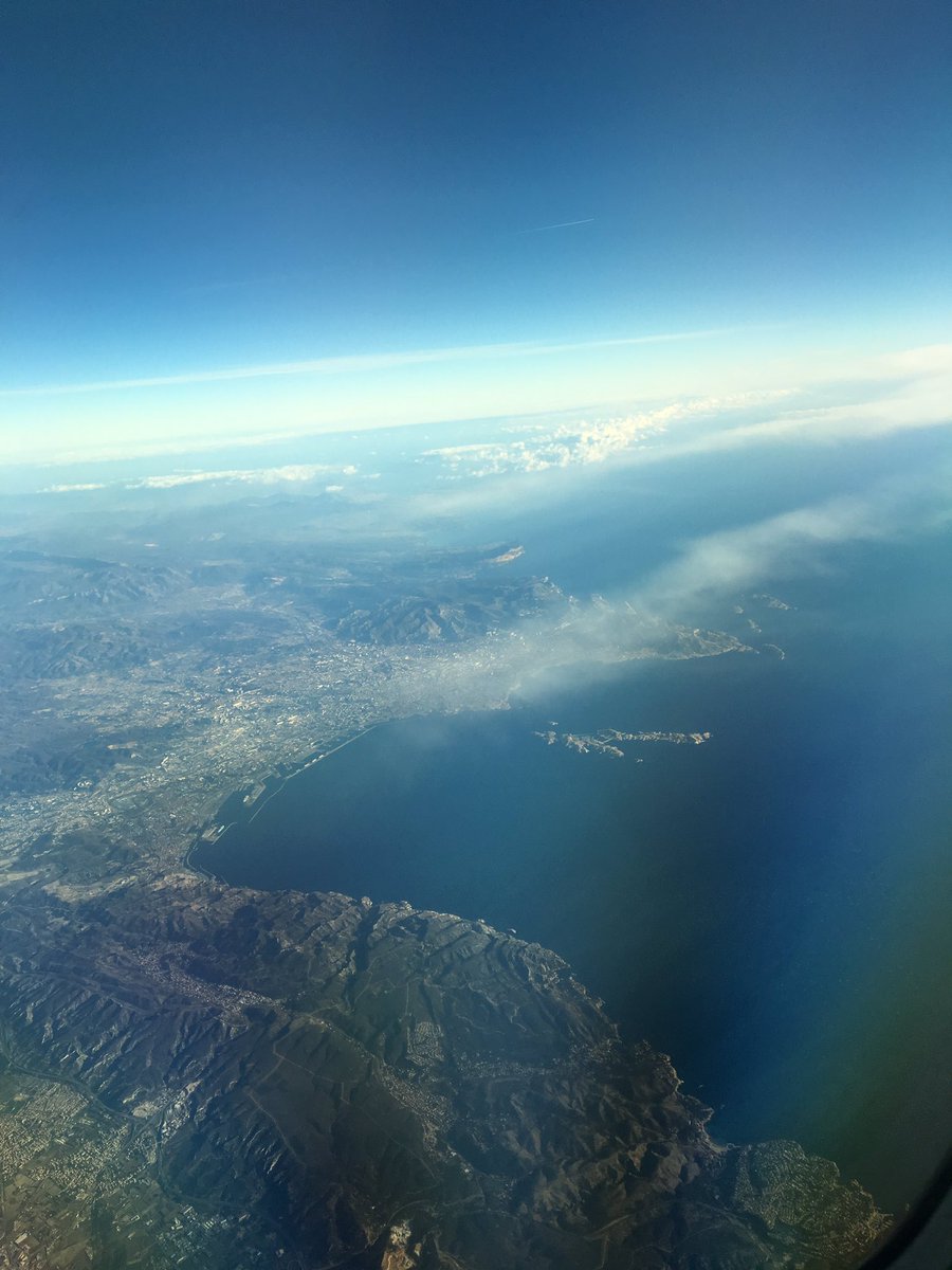 sylvain_44's tweet photo. @AFnewsroom #AirFrance #Boeing787
#AF789
Merci pour cette excellent vol de 2h40 #tour de France https://t.co/RP2jT0iOrS