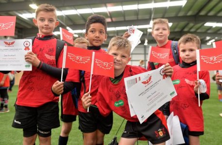 scarlets_rugby's tweet photo. COMMUNITY | Half term rugby camp - book before 31st January and save money! https://t.co/bNrBCxwoLe https://t.co/DhPaboZSgA
