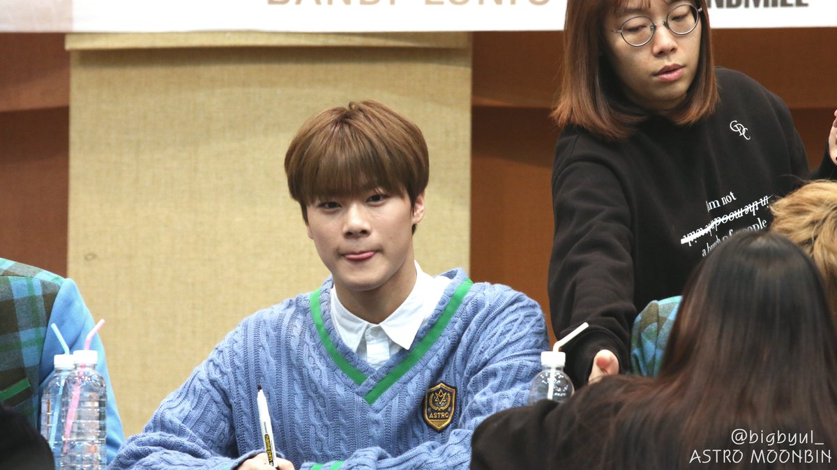 ||17.01.08|| 대구 팬싸인회
빈이가 왔어요~!

<a href="/offclASTRO/">ASTRO 아스트로</a> #아스트로 #문빈