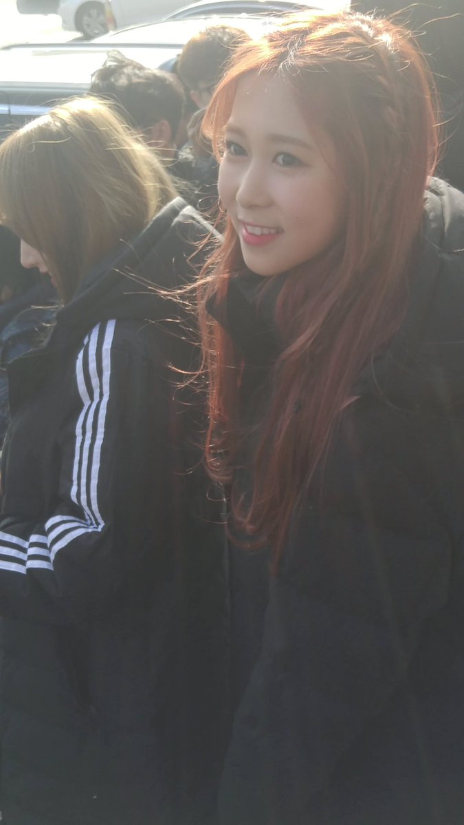 01260715com's tweet photo. 170109 박지윤의 가요광장 퇴근 #우주소녀 #다영 #임다영 #WJSN #너에게닿기를  @WJSN_Cosmic https://t.co/KziaKQxKrC