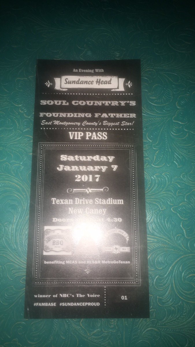 Hosted appreciation dinner for <a href="/SundanceHead/">Sundance Head</a> #FAMBASE <a href="/KISSOnline/">KISS</a> #rednecksushi <a href="/DropkickDave72/">DropkickDaveWalters</a> #teamblake <a href="/blakeshelton/">Blake Shelton</a>