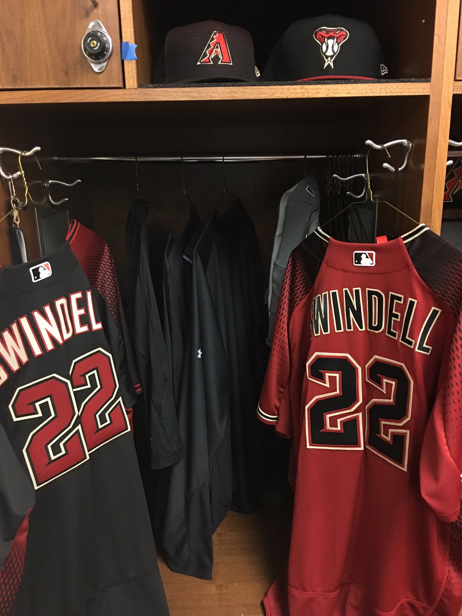 GregSwindell's tweet photo. @DbacksAcademy My 12th Fantasy Camp. Great times with great people. #2016 #sedonared #2001WorldChamps #purpleandteal https://t.co/paMkSgy4wu