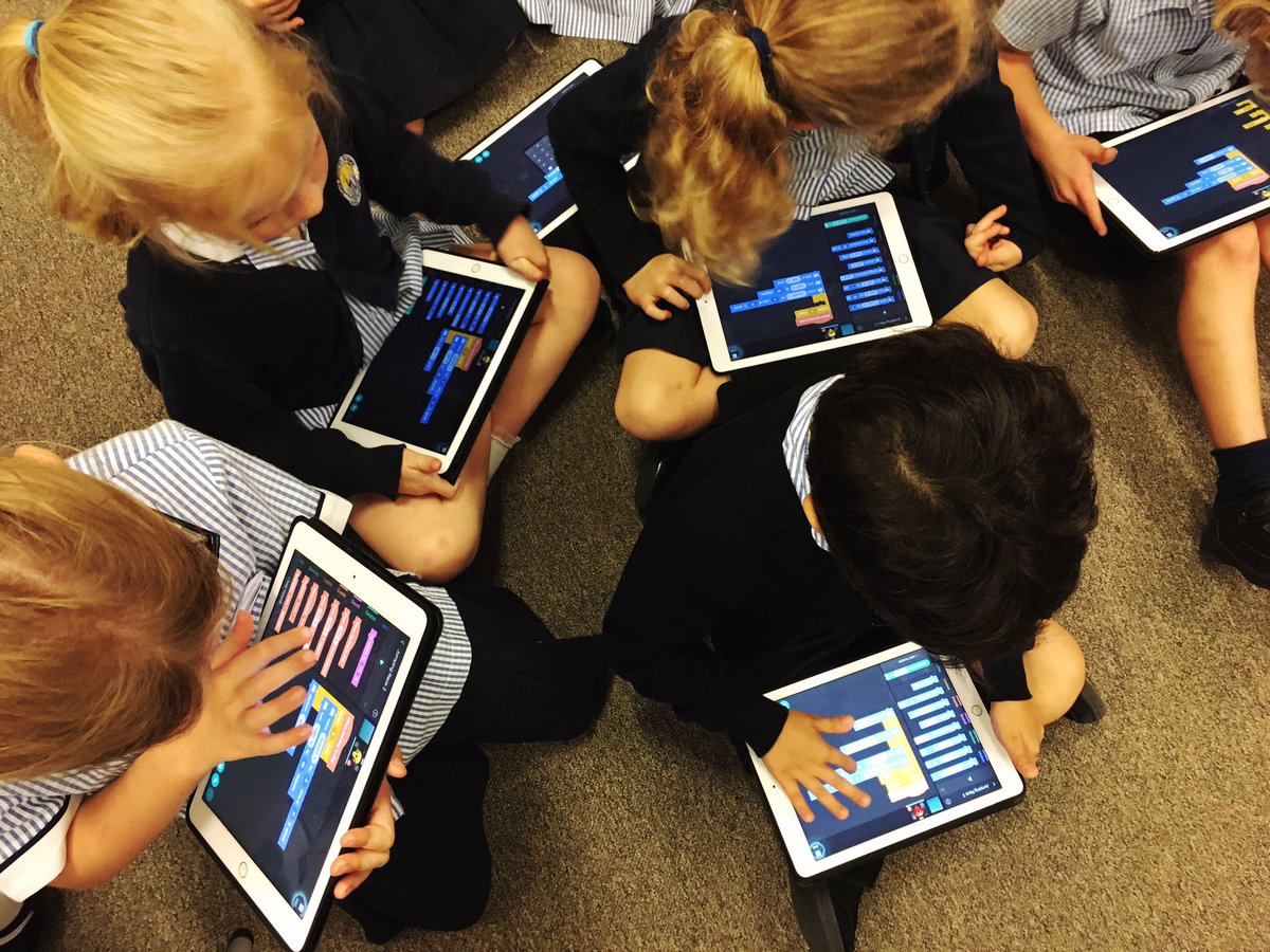 BSAKdigital's tweet photo. @Parrot @hourofcode @tickleapp Our Year 2 children testing out their coding skills to change what 'Max' does. #BSAKY2 #BSAKComputerScience https://t.co/uRM1Fytk13