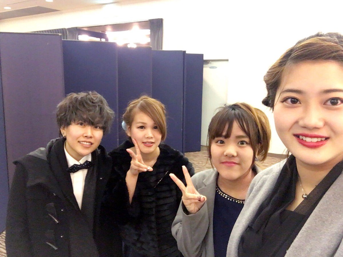 gry0924's tweet photo. 成人式、同窓会😊
そのあとクラスで仲よかった人と朝まで一緒に騒げて、楽しくて幸せな1日になりました💕
みんなに会えて地元はやっぱり1番だ！！
朝帰りのおかげで今起きた笑 https://t.co/OkDPEK1SlG