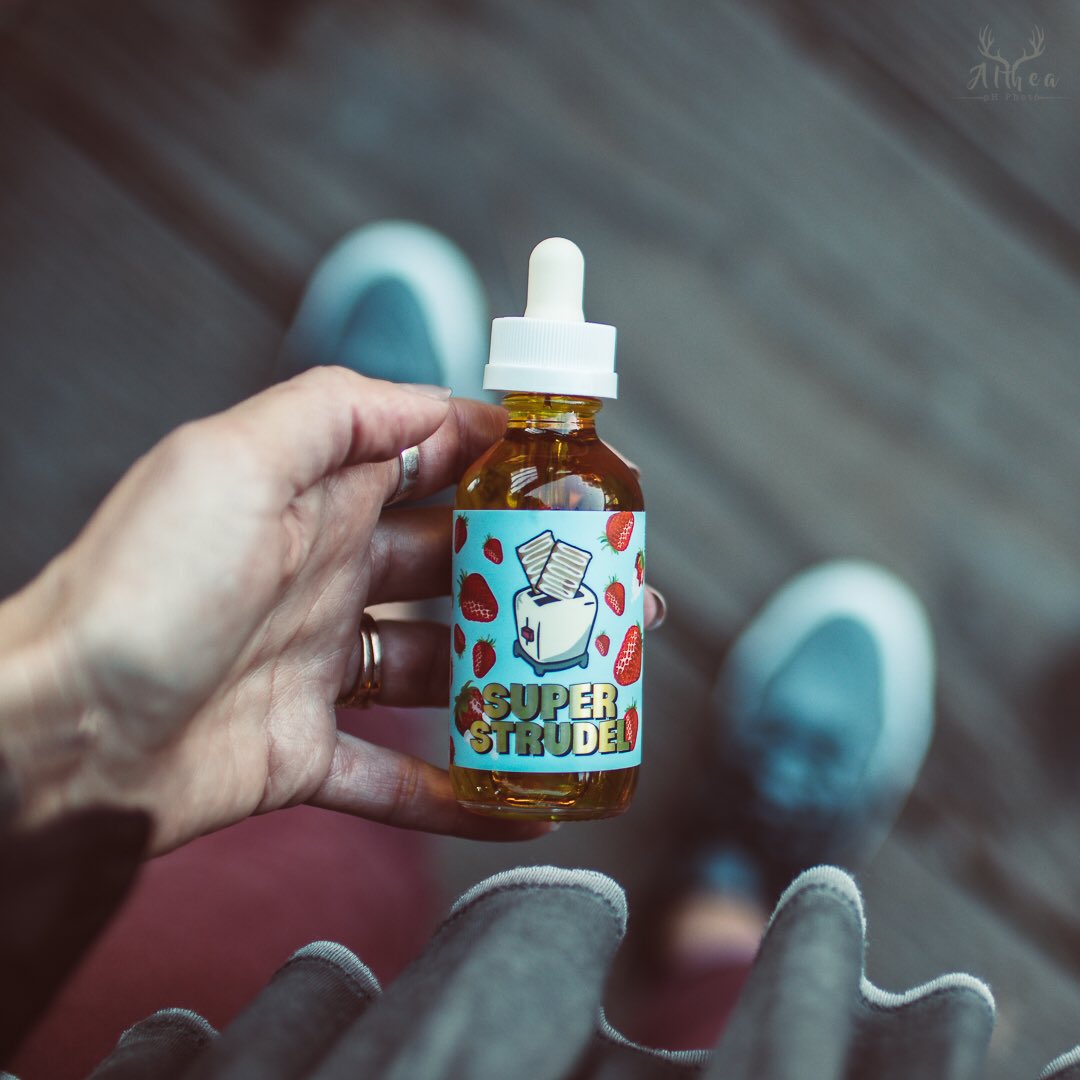 Sunday Funday with our amazing Strawberry <a href="/Super_Strudel/">Super Strudel</a> -------------> <a href="/LFNTdistro/">LFNT</a> 📷: <a href="/althea_pH_photo/">Althea_pH_photo</a> #vape #vaping