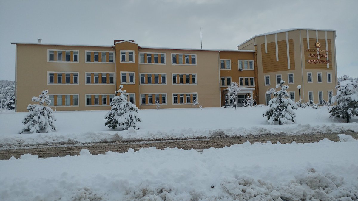 Fakültemizden kar manzarası..