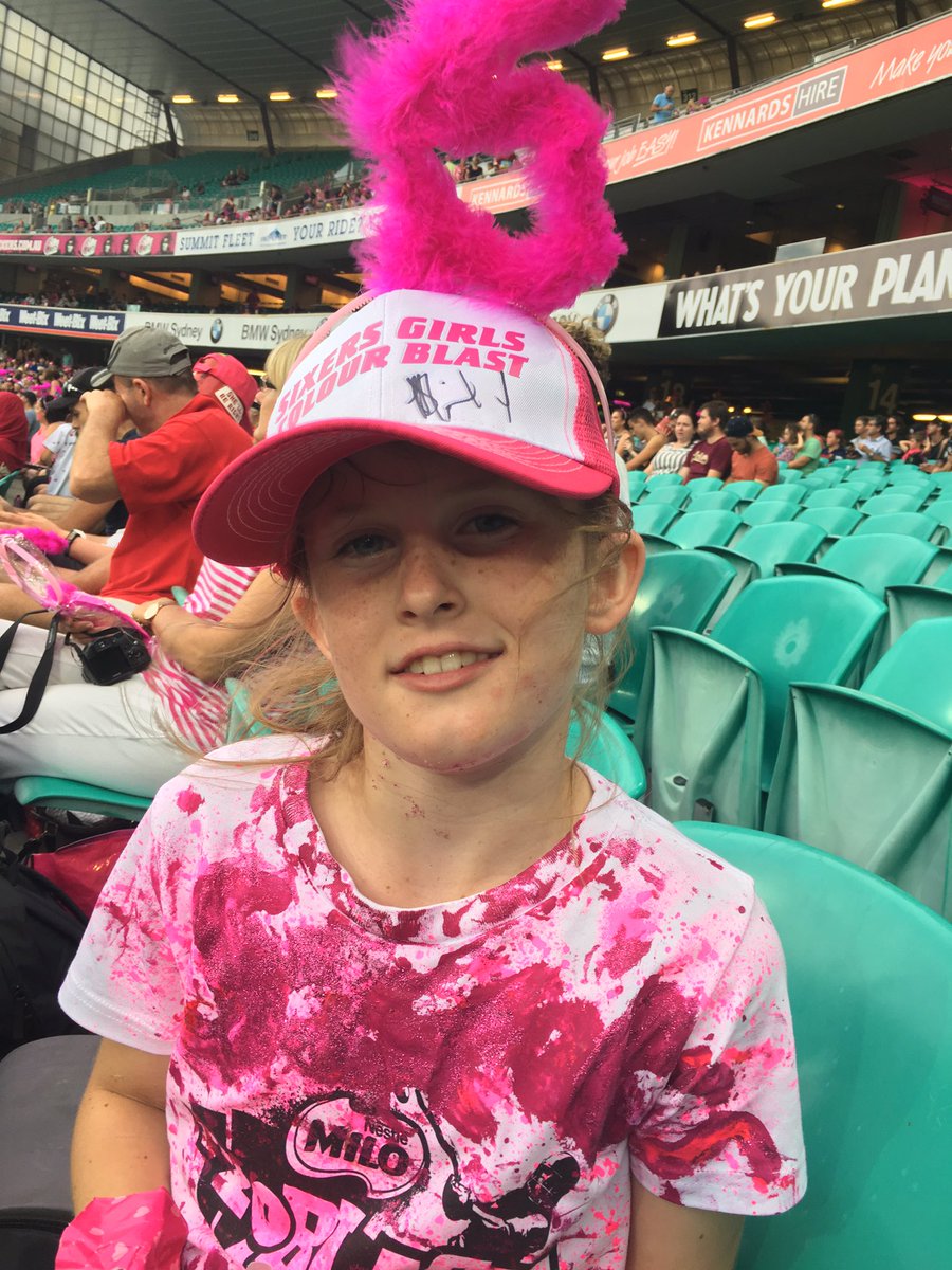mumshelby's tweet photo. #smashemsixers https://t.co/b7ZuSz8Zv3