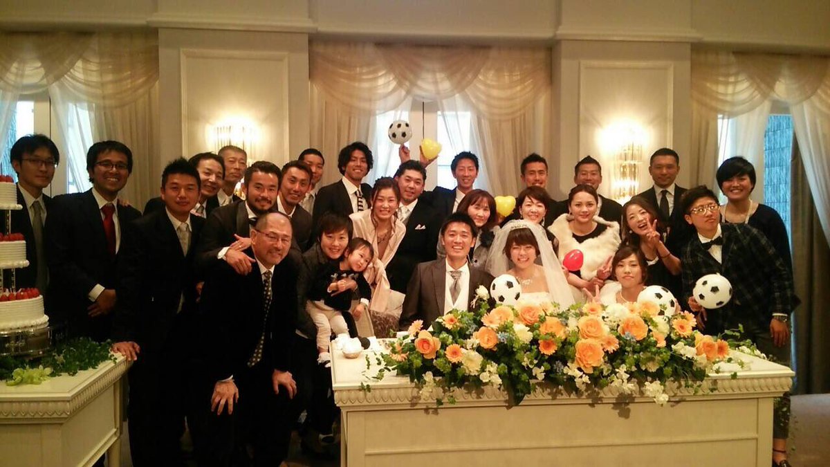 佐藤勇人 Yuto Sato Ar Twitter 昨日はマネージャーのユウマ 今日はメディカルトレーナーのヨウスケの結婚式 彼らがいるから選手がサッカーに集中出来る 2人共有難う そしておめでとう
