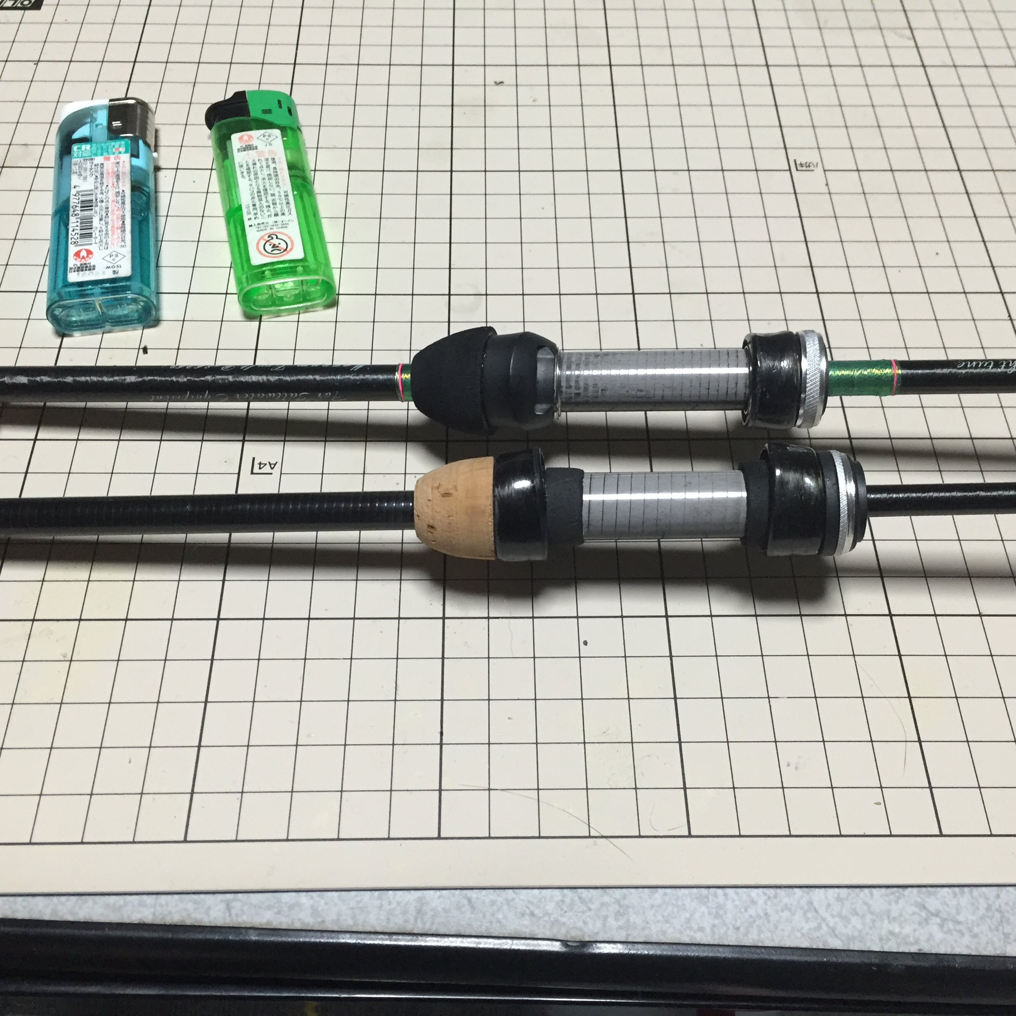 𝐓𝐨𝐛𝐛𝐢𝐧𝐲 𝐂𝐨 No Twitter 昨夜のうちに少しだけ進みました 下のコルクの方は超軽量ロッドで5 3ft自重26 27gを目標 上のevaは下の竿の軽量化の為にパーツを作った没パーツ類で組み上がった竿 5 5ftで完成自重は34g程度の予想 アジングロッドビルド