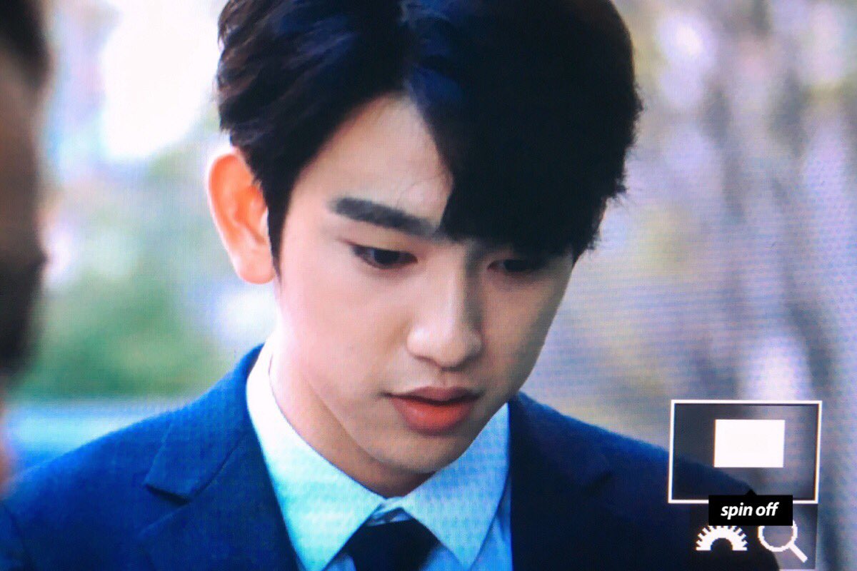 jy_spinoff's tweet photo. 170109 아... 심장.... 
#진영 #Jinyoung #GOT7 #갓세븐 @jrjyp https://t.co/KrtNGRk0OT