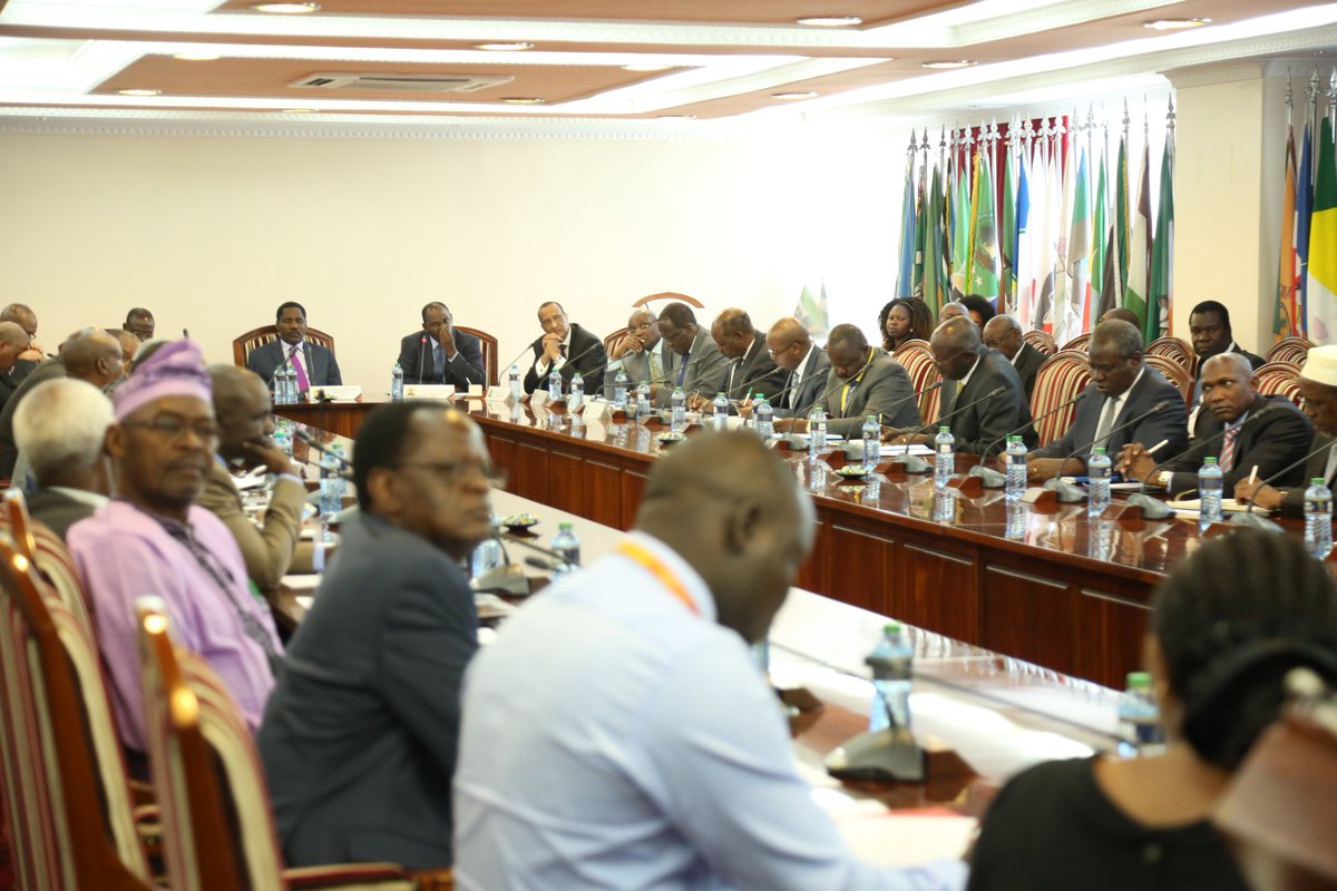Council of Governors (@kenyagovernors) on Twitter photo Council Meeting to discuss way forward on the Doctor's strike with <a href="/MOH_Kenya/">Ministry of Health</a> Council Meeting to discuss way forward on the Doctor's strike with <a href="/MOH_Kenya/">Ministry of Health</a>