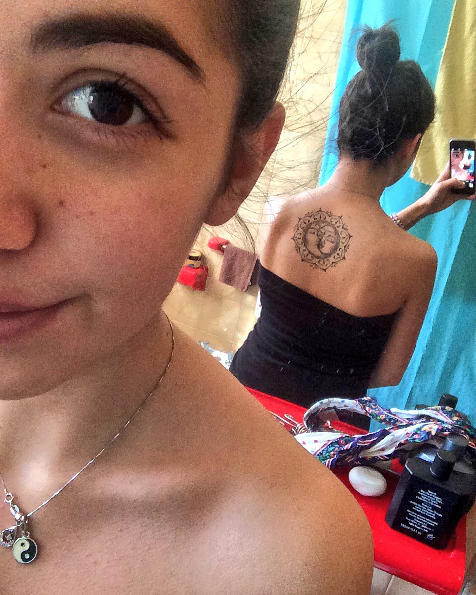 Bianca_Poma's tweet photo. E questo tatuaggio? ❤ #firsttatoo  #adoro https://t.co/m63GObfYyO