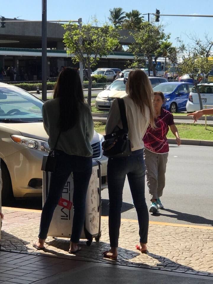 They were dating in Hawaii,❤️☀️ 
#jungsis enjoy ur stay there~~