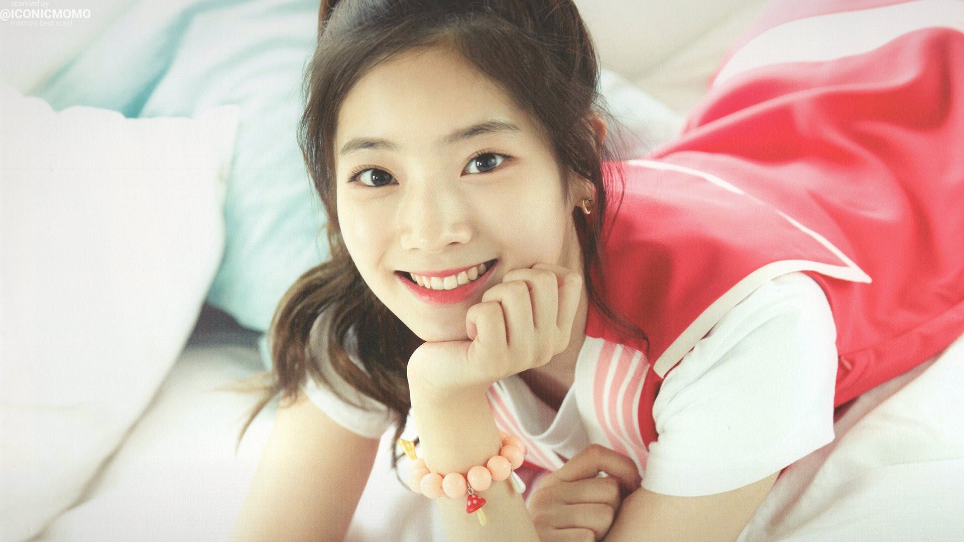 Dahyun International on Twitter: "[SCAN] TWICE Season's Greetings 2017