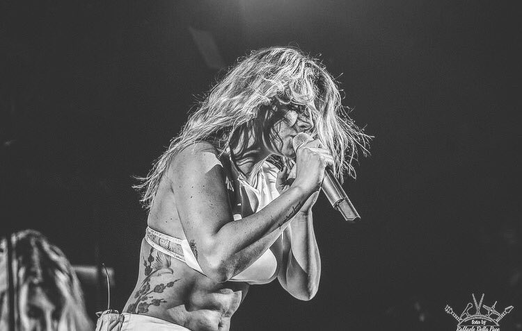 artwkindness's tweet photo. Io vi dico solo di curarvi l'invidia. #rosiconi https://t.co/YPYWD5KkvF
