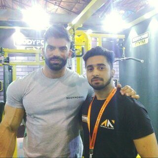 themohinkhan's tweet photo. Great to meet Big Bro @Sergiconstance again 💪😎 #SergiConstance #BeLegend #BeLegendArmy #AesthetixEra #TeamBodyPower #BodyPowerIndia https://t.co/v3glpnUx57