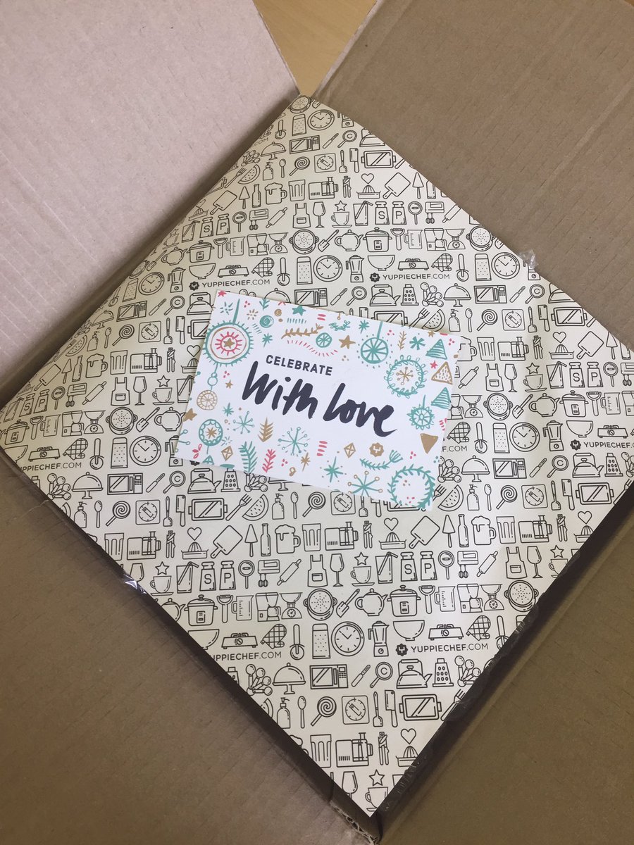 So impressed by the personal touches of my very first #yuppiechef online order and delivery! Thank you <a href="/yuppiechef/">Yuppiechef</a> !