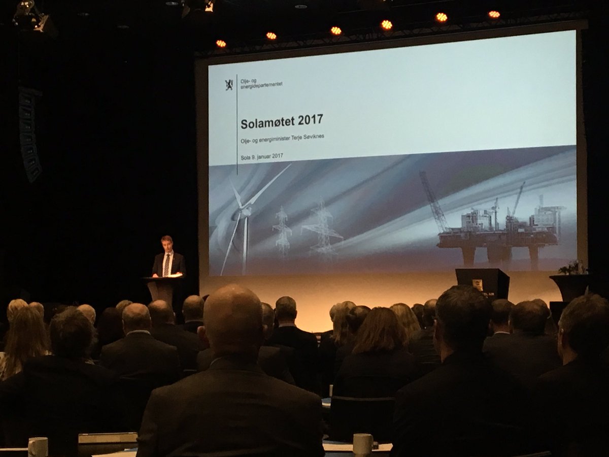 - La meg være klar: det er fortsatt lov å jobbe i oljen, sa olje- og energiminister Terje Søvikens og høstet applaus på #solamøtet