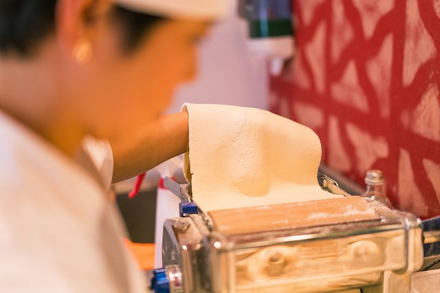PastaBMilano's tweet photo. Pronti per sfogliare? Noi siamo prontissimi e voi siete pronti per provare tutti i nostri #noodles #singapore #pastab #singaporianfood https://t.co/eEvH6qDqQv