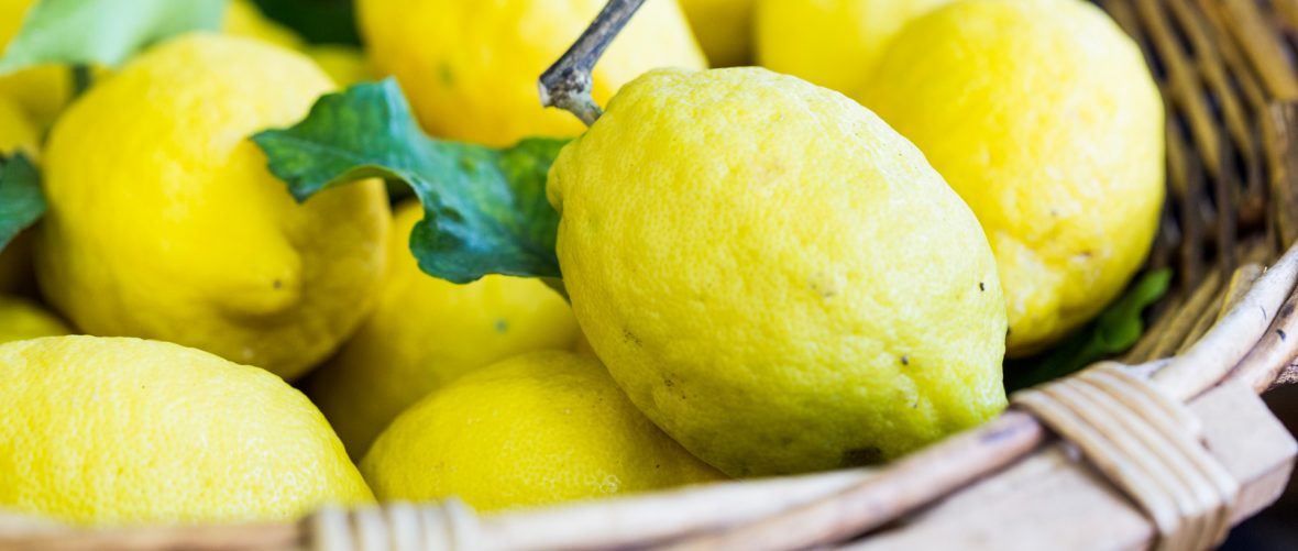 Il jolly che aiuta ogni #Molinarista ad uscire vincente da qualunque cocktail? Il Limone. Scopri di più: goo.gl/XA8l0o