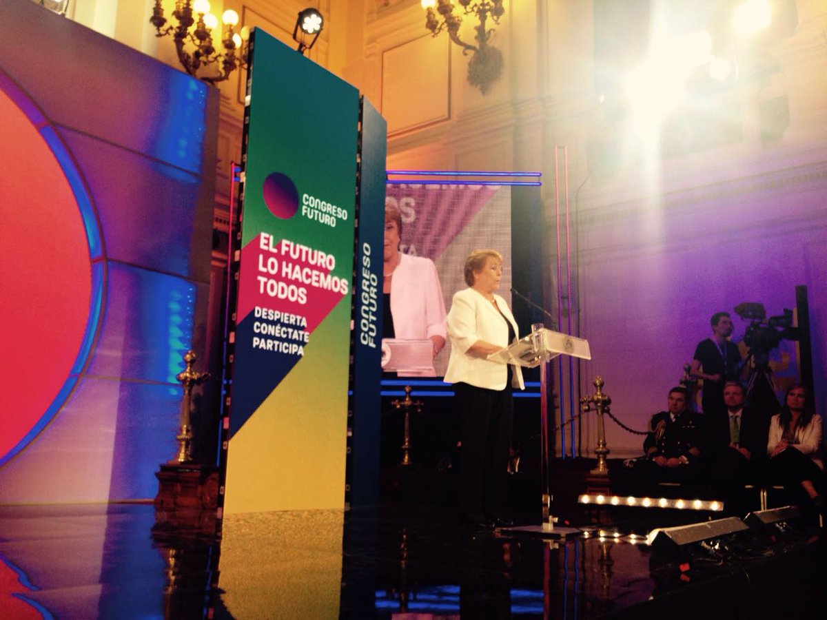 congresofuturo's tweet image. "Proyecto de Min. de C y T será proyecto de futuro con las ciencias y también las humanidades y las artes", Pdta. @mbachelet #CongresoFuturo
