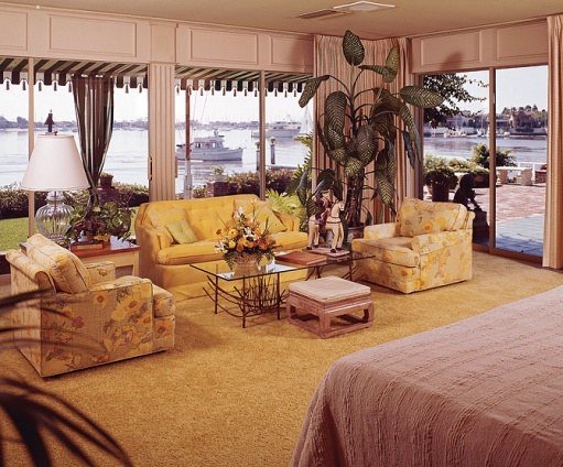 ArchDigest's tweet photo. Look inside John Wayne's relaxed Newport Beach home: https://t.co/MEStRXjewC https://t.co/ADtQnm2Ycx