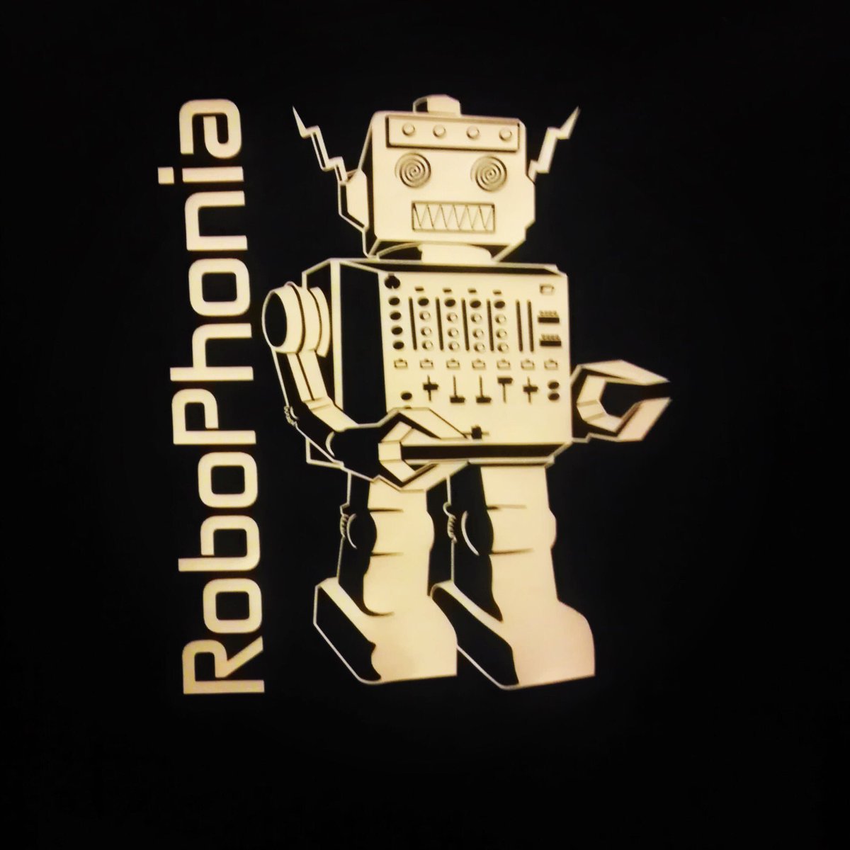 Do love Mixing Robot T-Shirt bit of RoboPhonia 🙌🏻🙌🏻