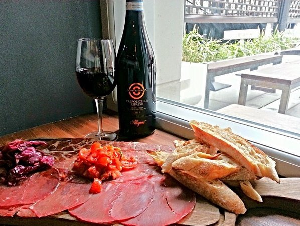 Places you must eat in Belfast before you die goo.gl/7OVFPW