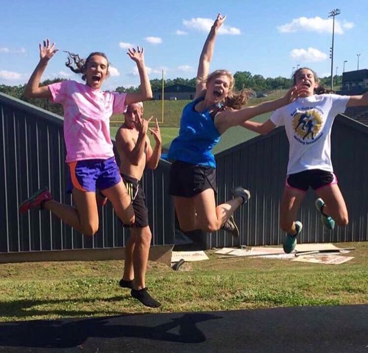 olambertm's tweet photo. Happy birthday @SydneyRomine! Track won't be the same w/out you but we're all proud to watch you kill it on the college level. Miss you! https://t.co/uwhif42s5j