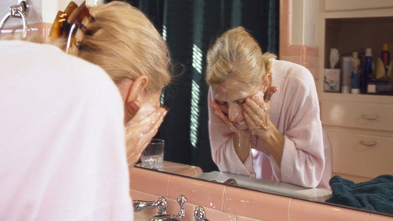 Emily310123's tweet photo. How to Exfoliate Safely and Give Your Skin a Healthy Glow https://t.co/AefOxK26Cu https://t.co/bwVAXOzlfc