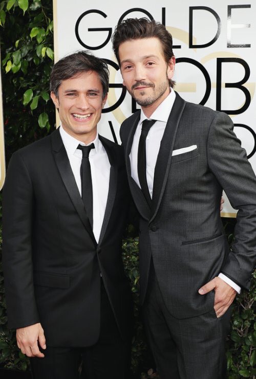 radioarctics's tweet photo. Gente goals en los Globos de Oro, parte 2 (edición Gael García Bernal y Diego Luna porque oh my). https://t.co/k58PTKmeLl