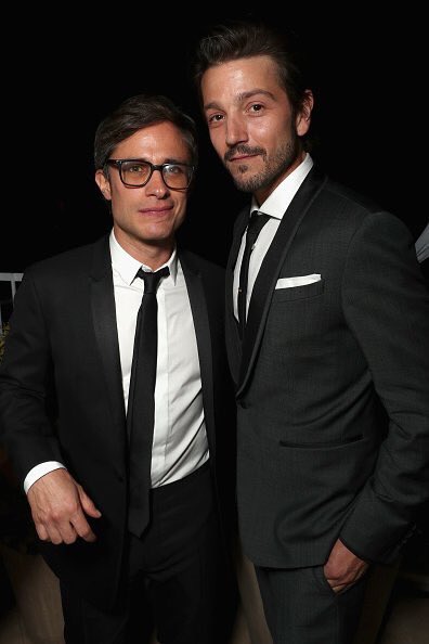 radioarctics's tweet photo. Gente goals en los Globos de Oro, parte 2 (edición Gael García Bernal y Diego Luna porque oh my). https://t.co/k58PTKmeLl