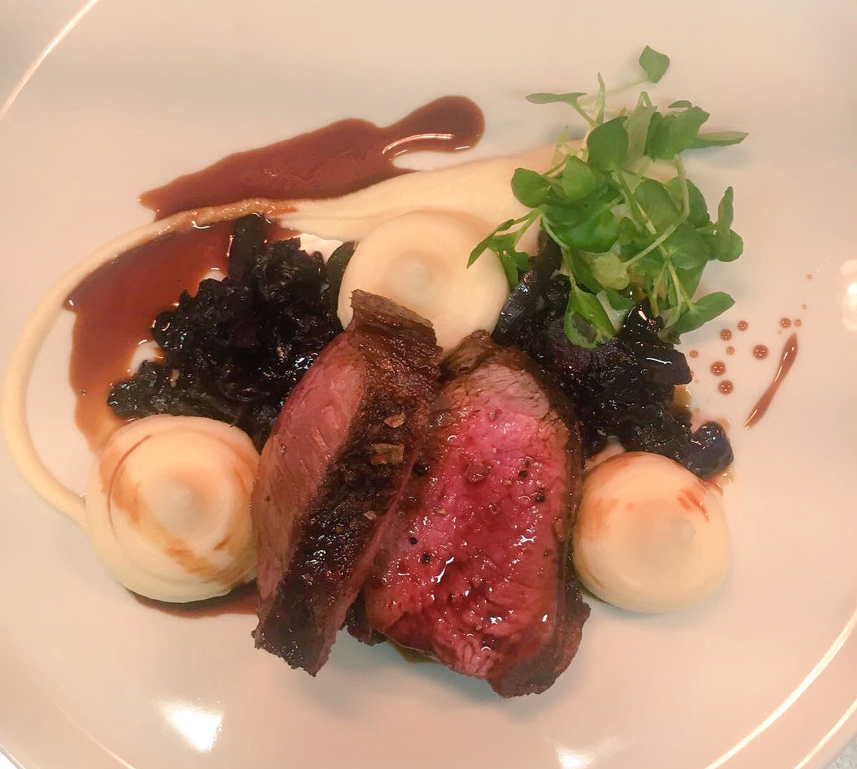 #Dinner tonight?Venison Loin with celeriac, red cabbage and game jus with a nice glass of red ; ) #fulhamfoodies #gastropubs