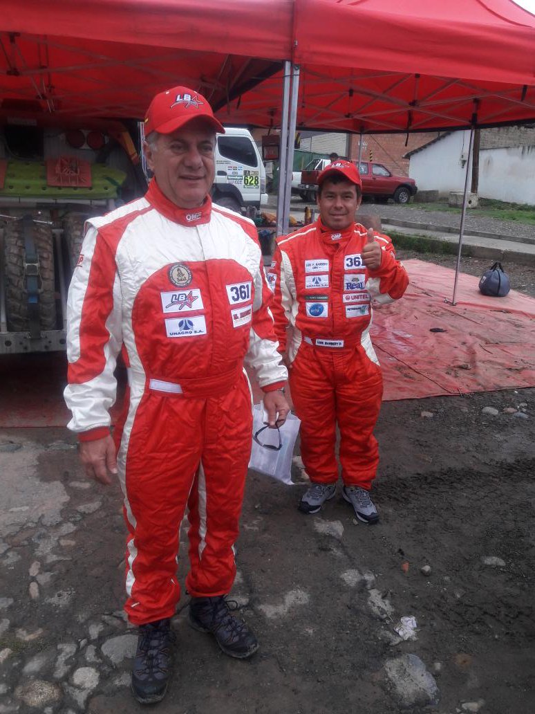 lbarberyracing's tweet photo. Ya en el vivac ultimando detalles para irnos a Orinoca y largar la etapa maratón hacia Uyuni. https://t.co/siSrewdF7D