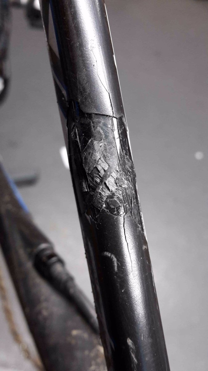 rickgreencycles's tweet photo. @Re_carb any chance of repairing this https://t.co/aAEb5lJ1Pd