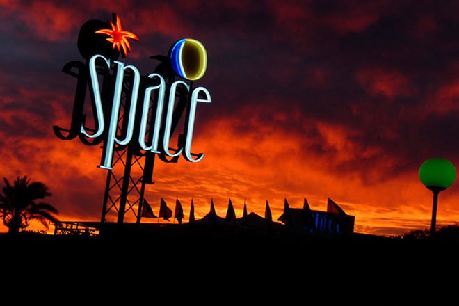 MixmagBr's tweet photo. #SpaceIbiza: Assista Esse Documentário Do Lendário #Nightclub! https://t.co/1Y9927Z2et #SpaceForever https://t.co/UcKHcbJerY