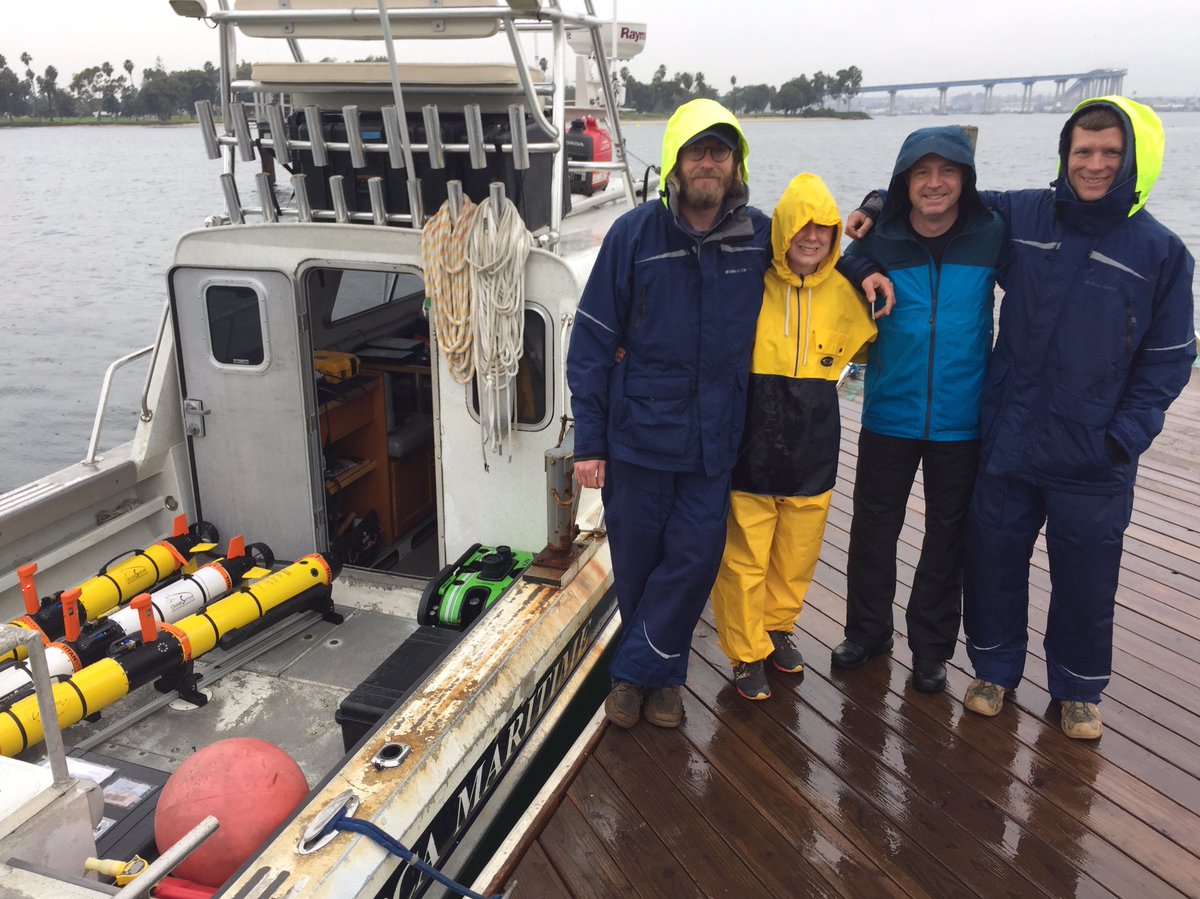 Daryl Slocum (OceanServer), Chad Nelson, Chestley Howell, and Judith Chadwick head out for another day of U/W technology testing.