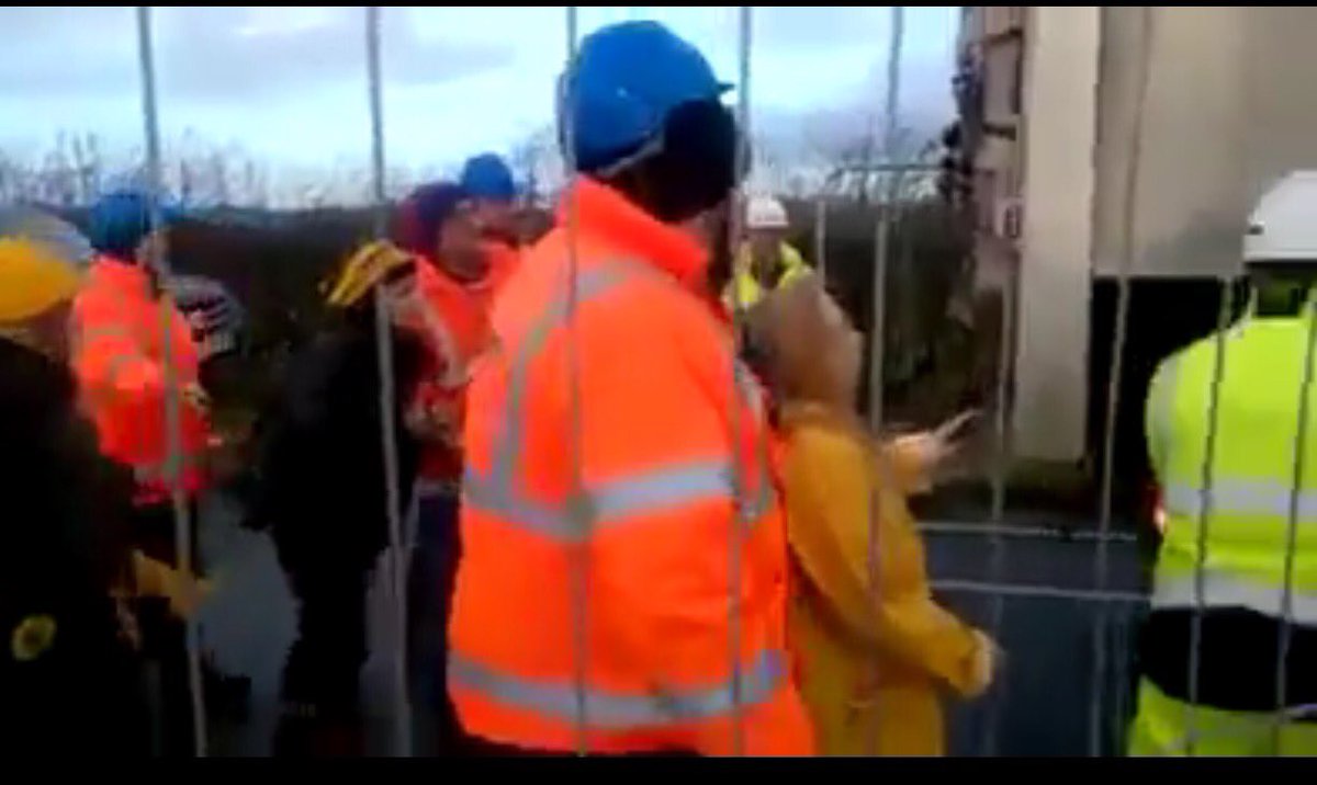 NoFrackLancs's tweet image. Shocking footage of Ashcroft Gravel attempting to reverse over a protestor. What a shower you are, @CuadrillaUK 😡

m.youtube.com/watch?v=MyQX36…