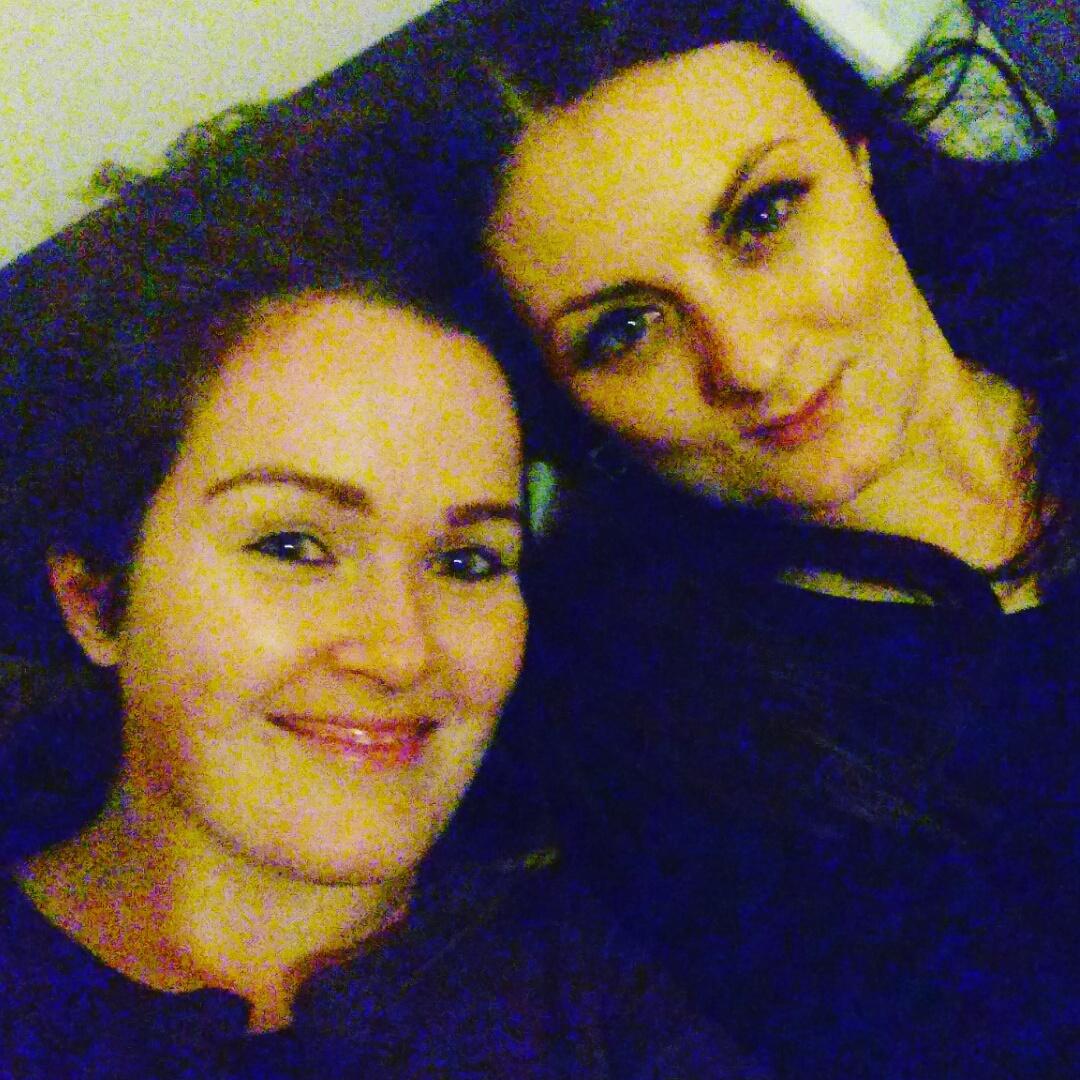 D2Tina's tweet photo. #londonweekend #somecraic 😂😂🍻❤❤ https://t.co/AduAjkTPaI